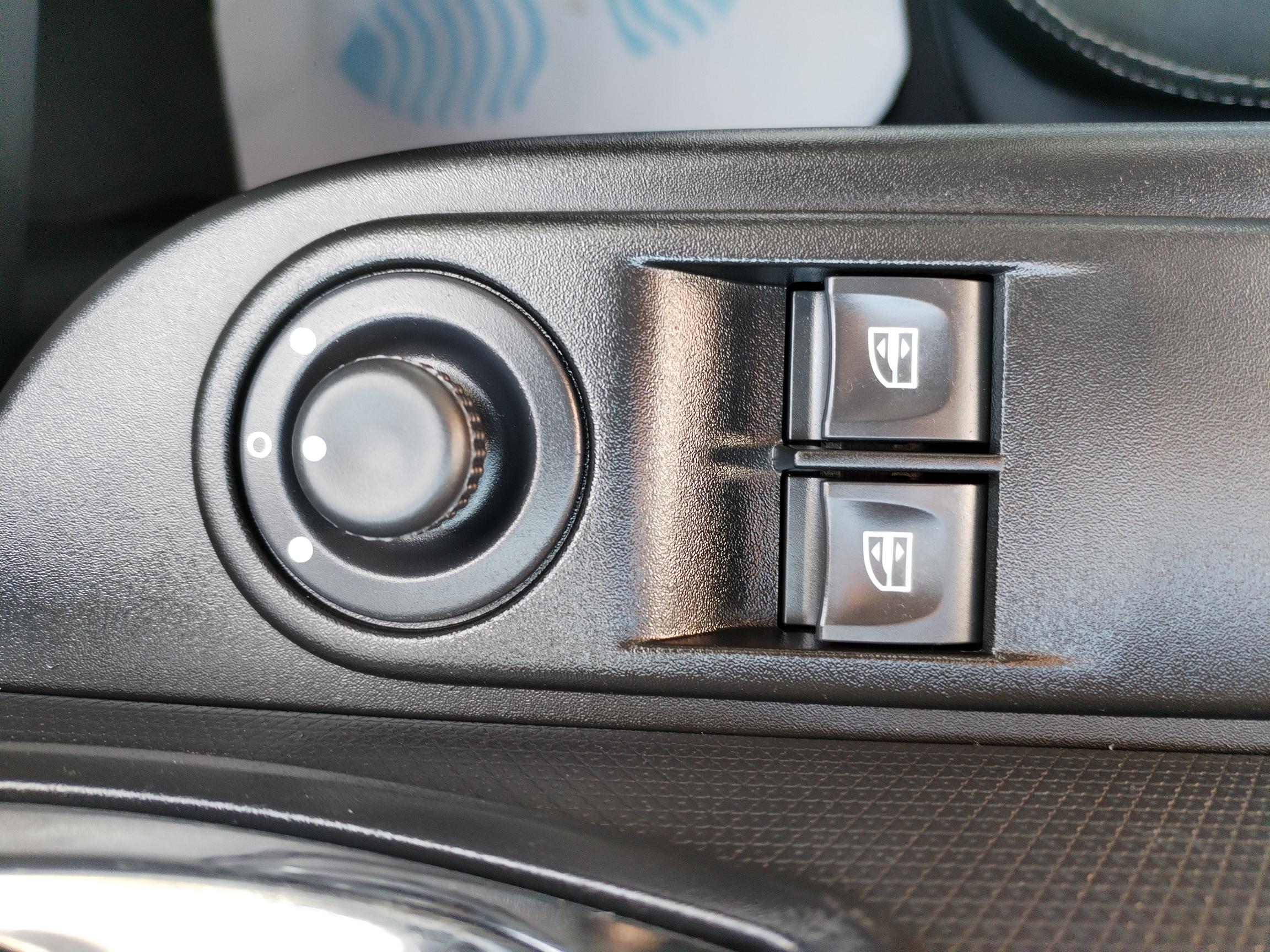 RENAULT  CLIO IV